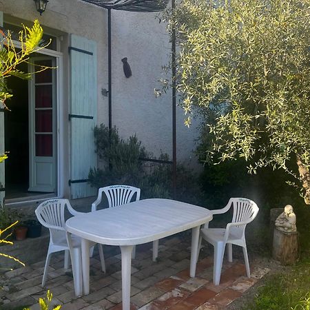 Gite De L'Olivier Nyons Exterior foto